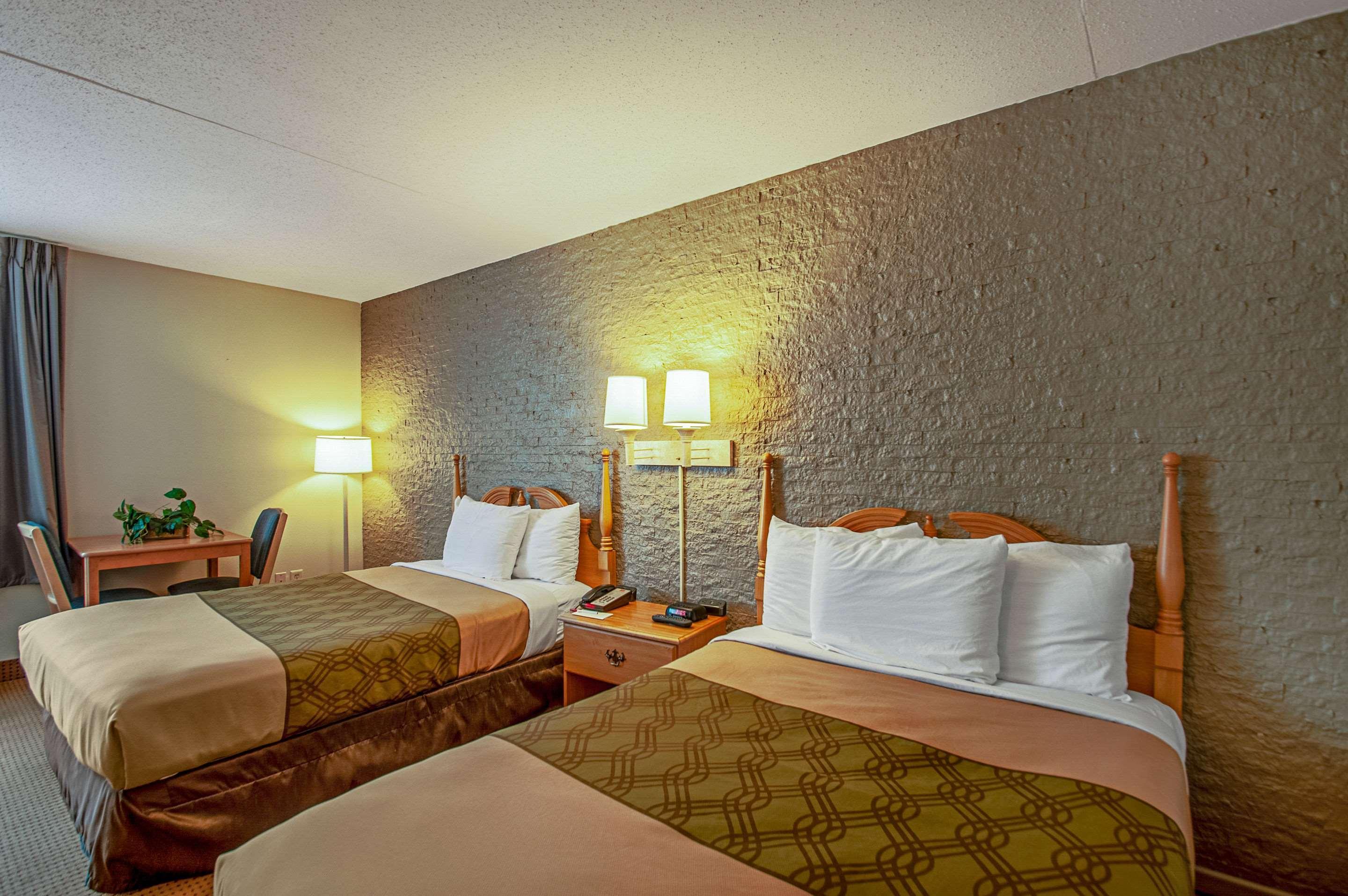 Econo Lodge Metro Arlington Exterior foto
